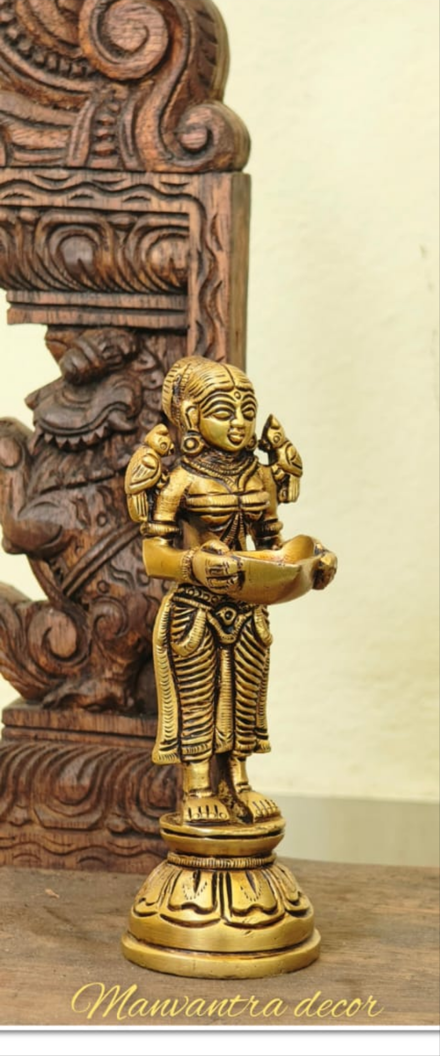 Deeplakshmi idol