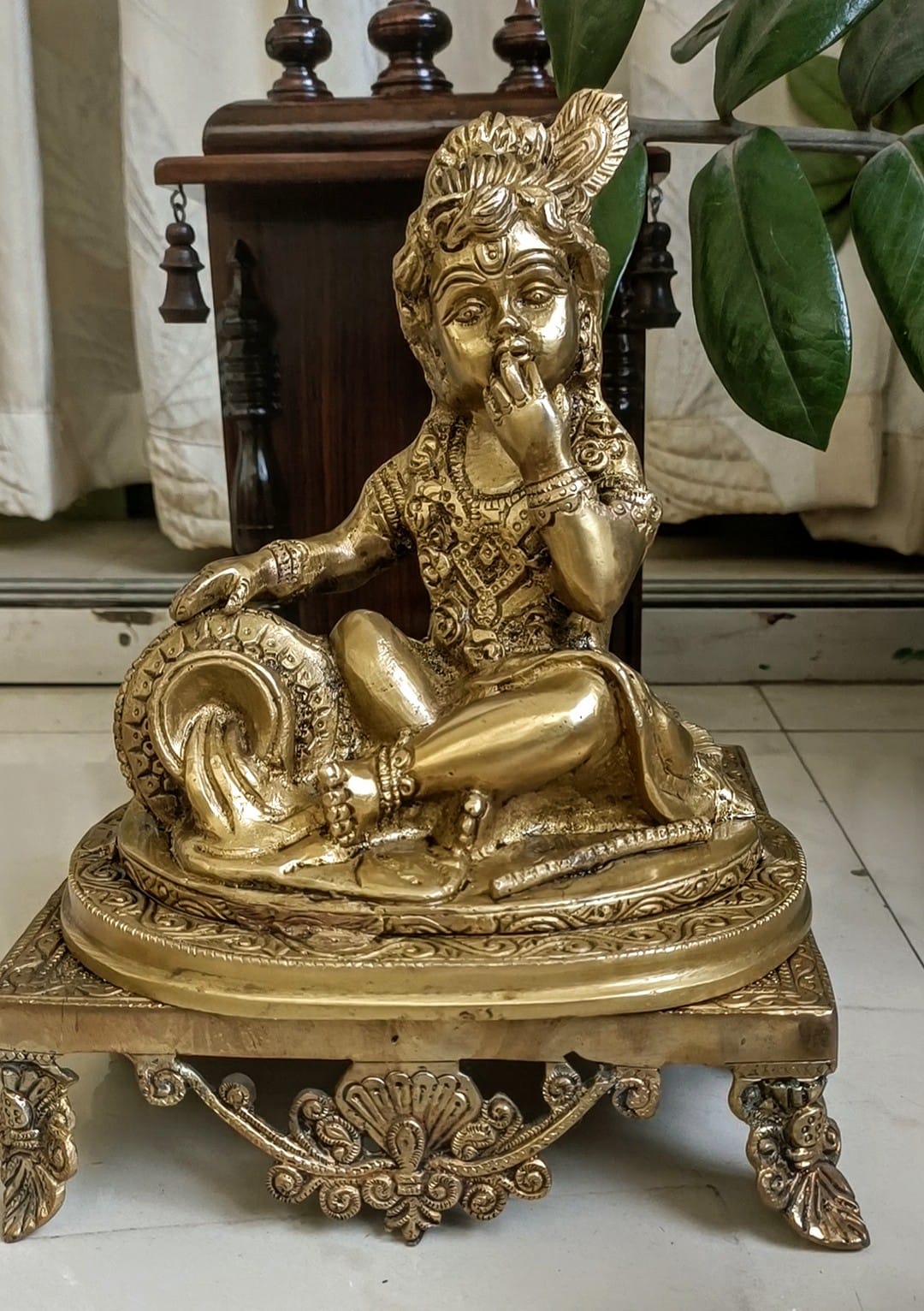 Krishna idol(makhan krishna)
