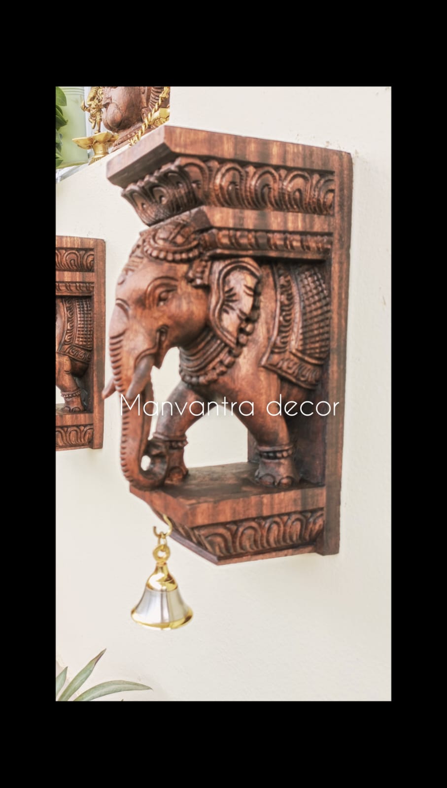 Elephant corbels pair (melamine finish)