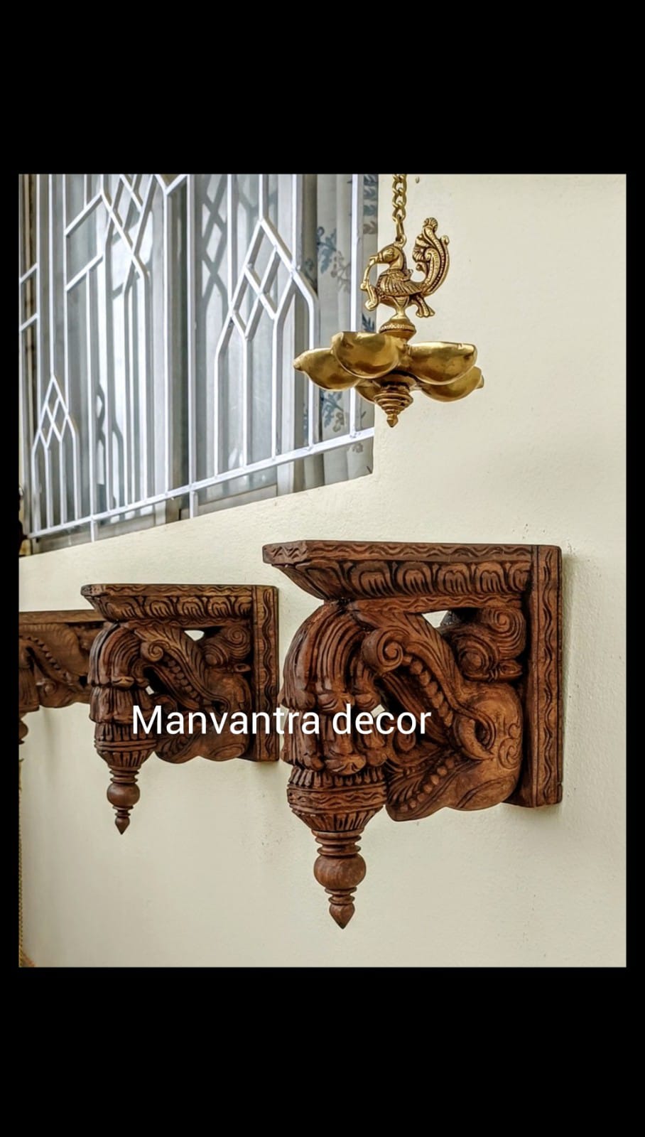 Yali corbels/brackets pair