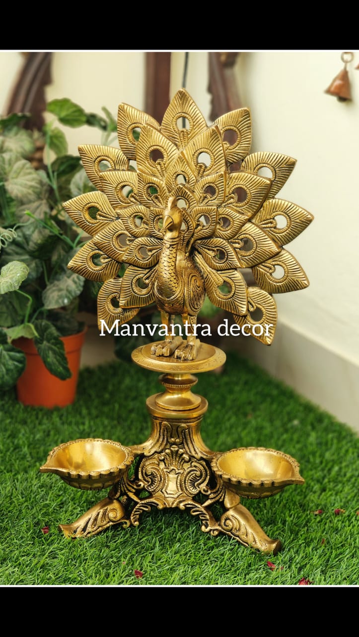 Peacock lamp
