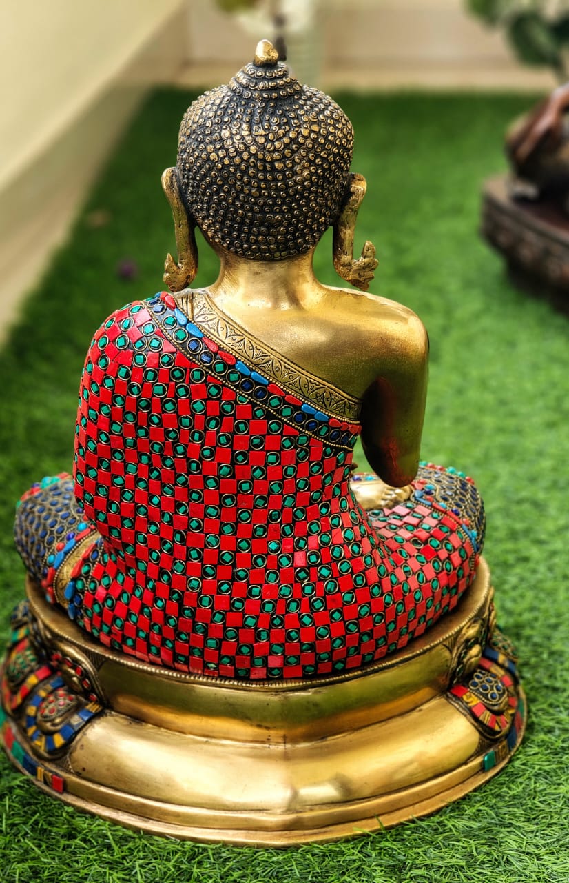 Buddha idol