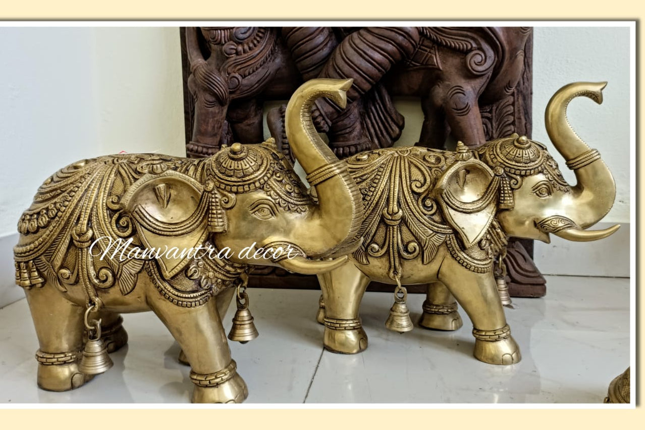 Elephant statue (single)