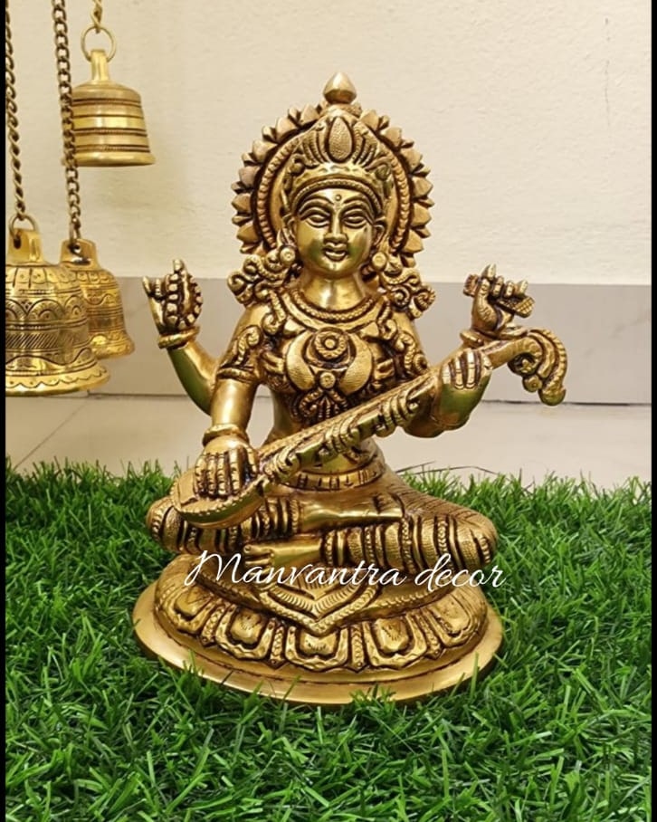 Saraswati idol