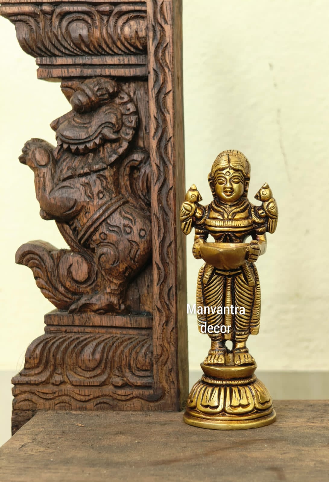 Deeplakshmi idol