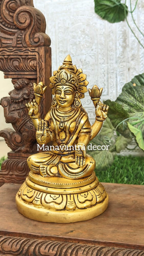 Lakshmi idol