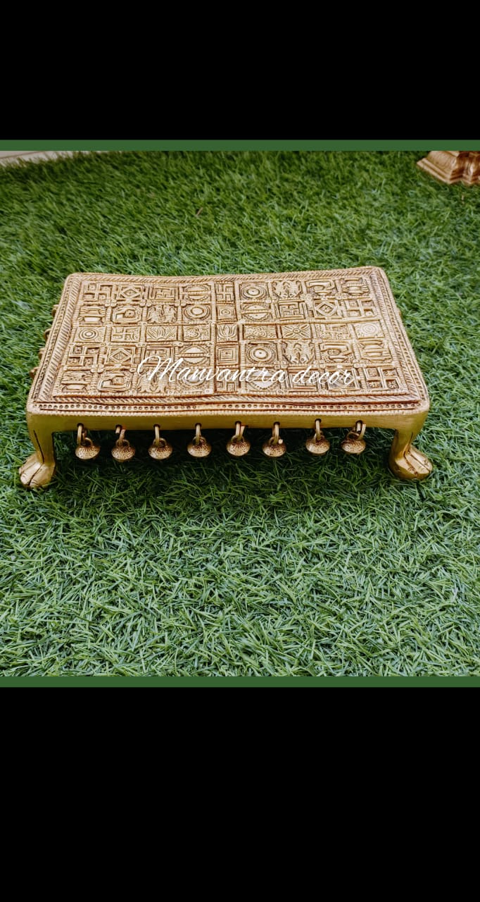 Chowki stool