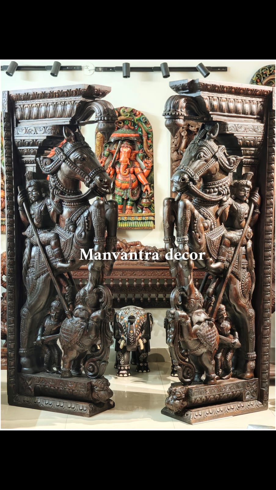 Horse Bracket pillars pair