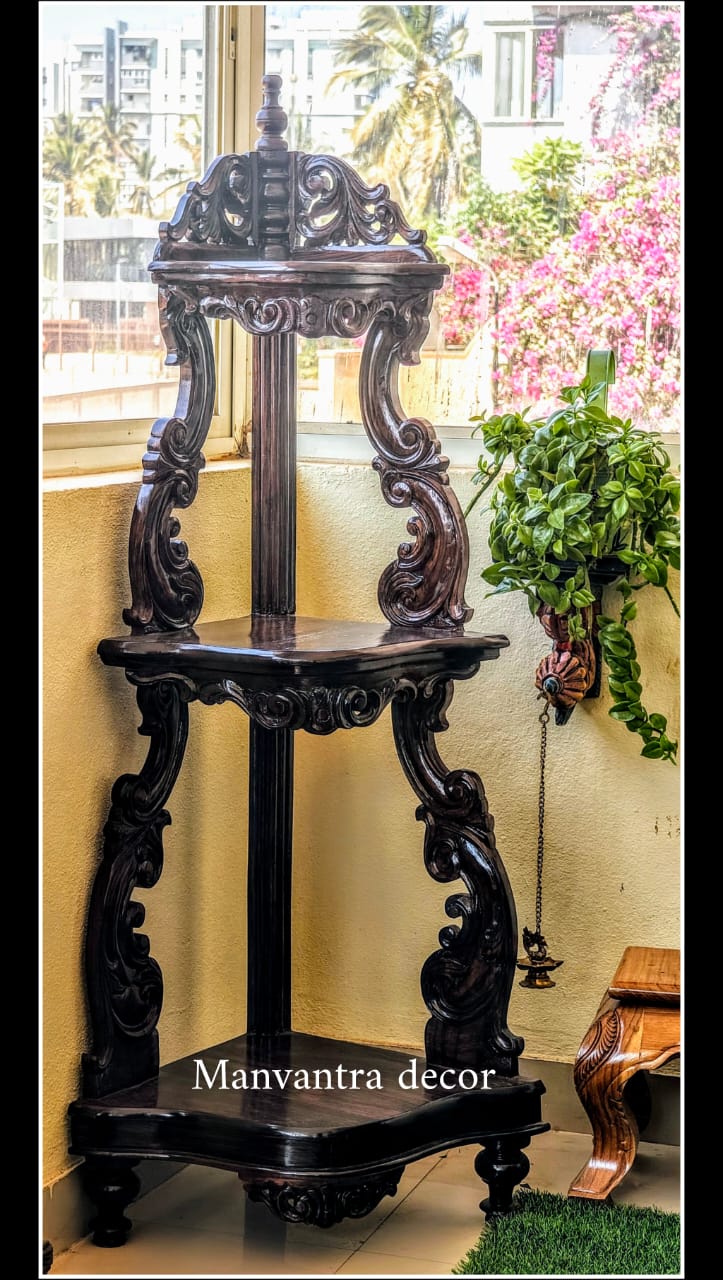 Corner display stand