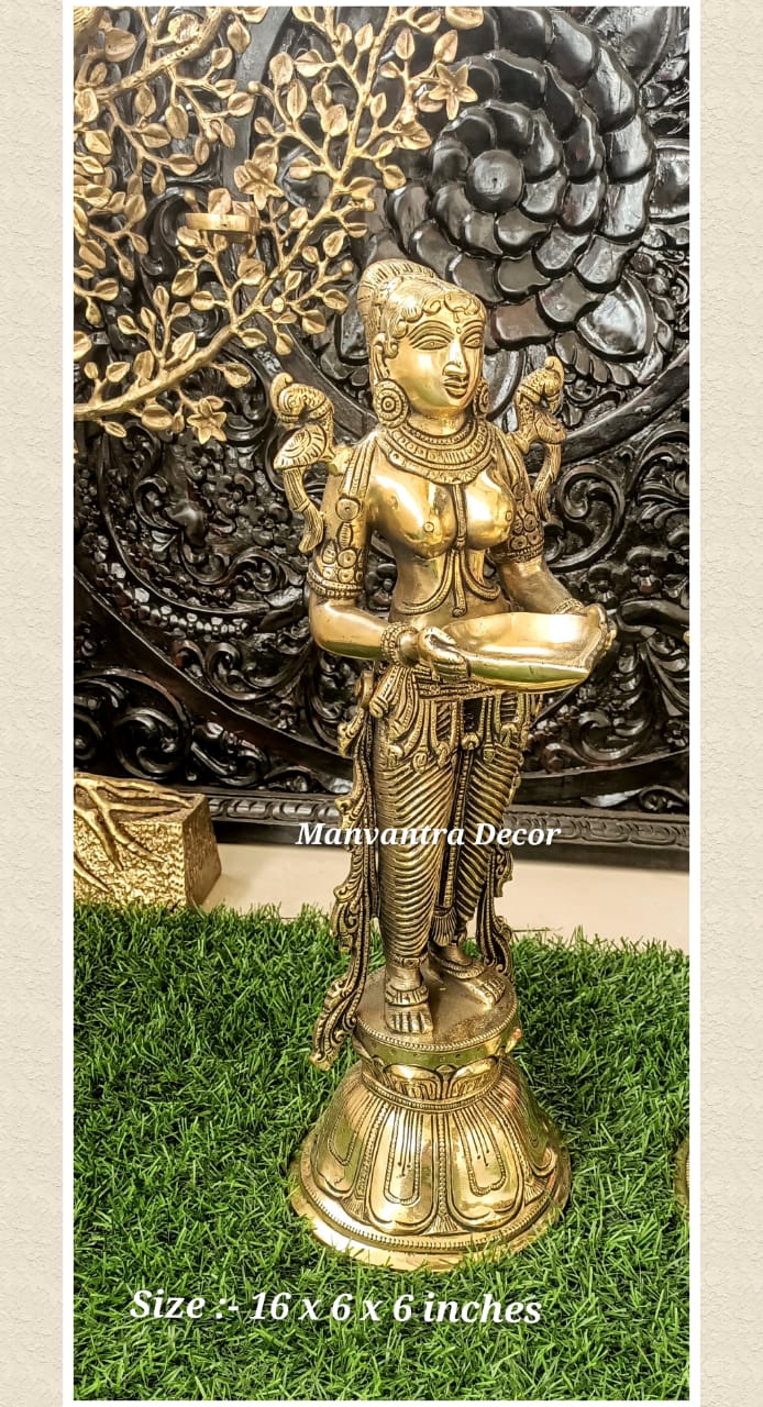 Deeplakshmi idol