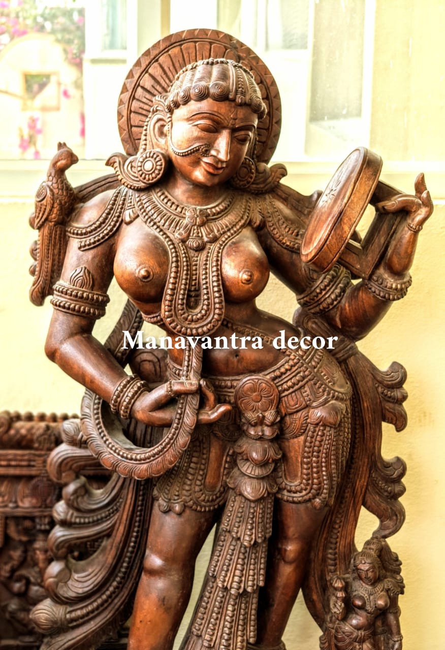 Apsara Mirror lady