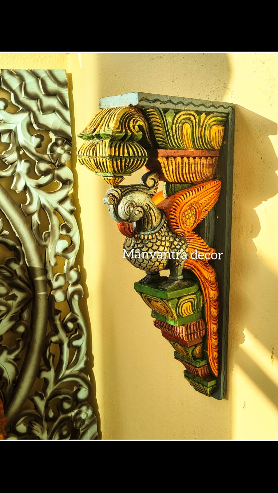 Parrot corbels colour pair(18" ht)