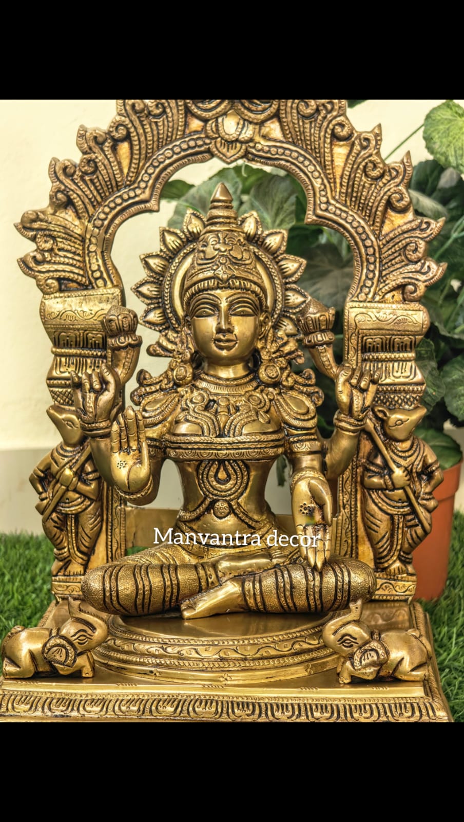 Lakshmi idol