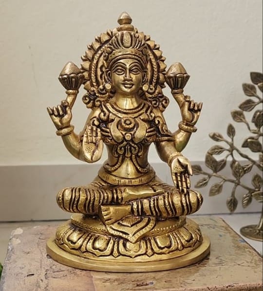 Lakshmi idol