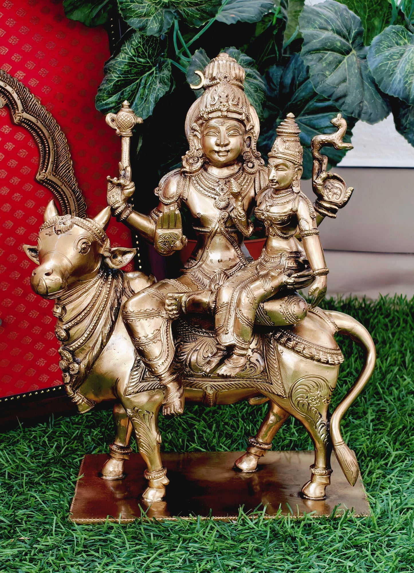 Shiv Parvathi on nandi