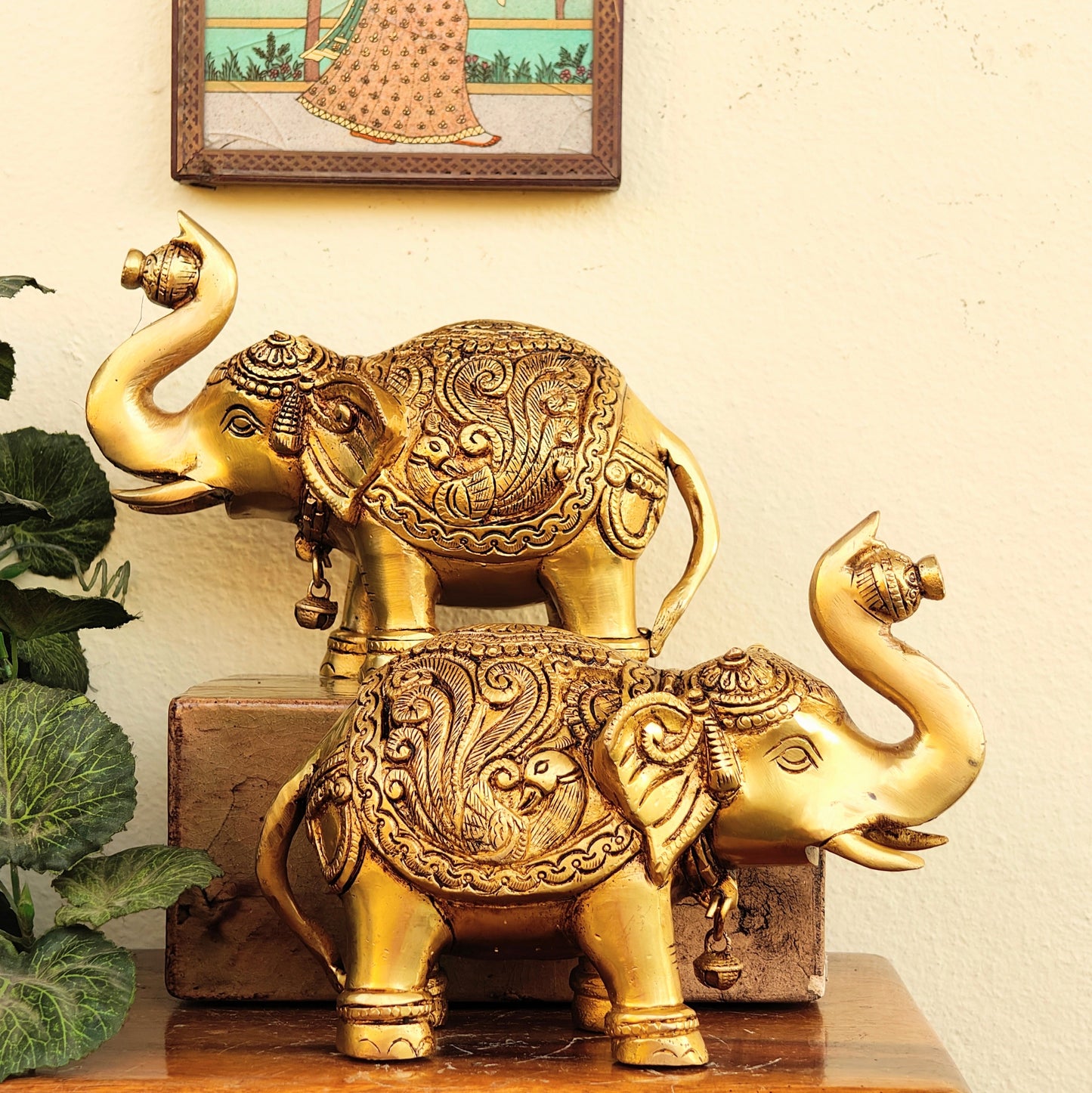 Elephant figure