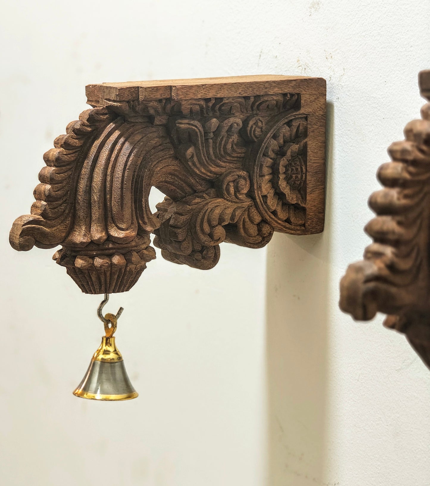 Corbels pair