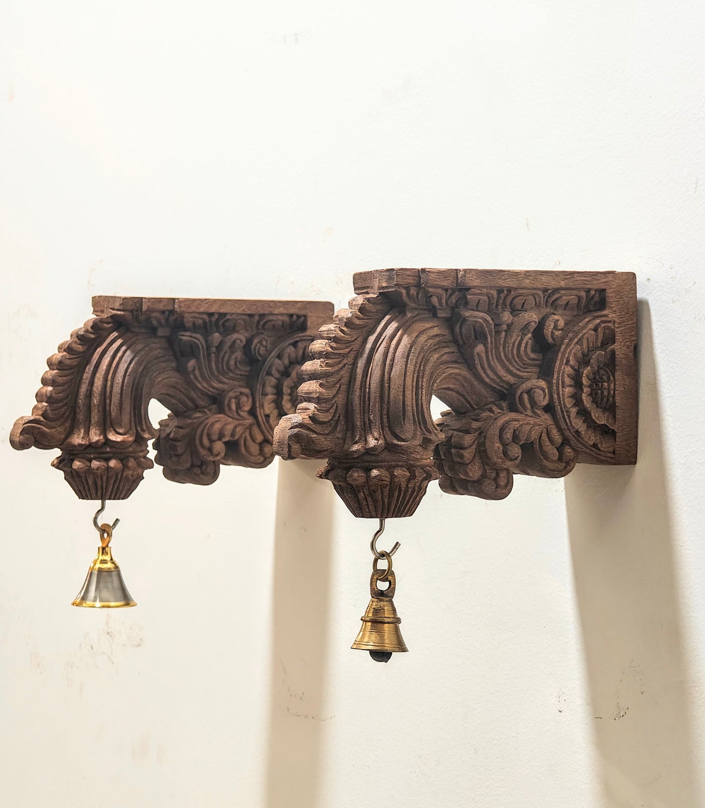 Corbels pair