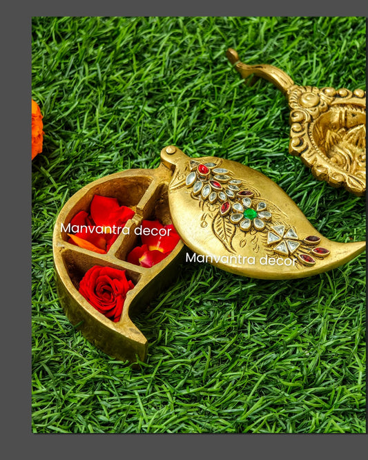 Sindoor box / kumkum box with special stone work