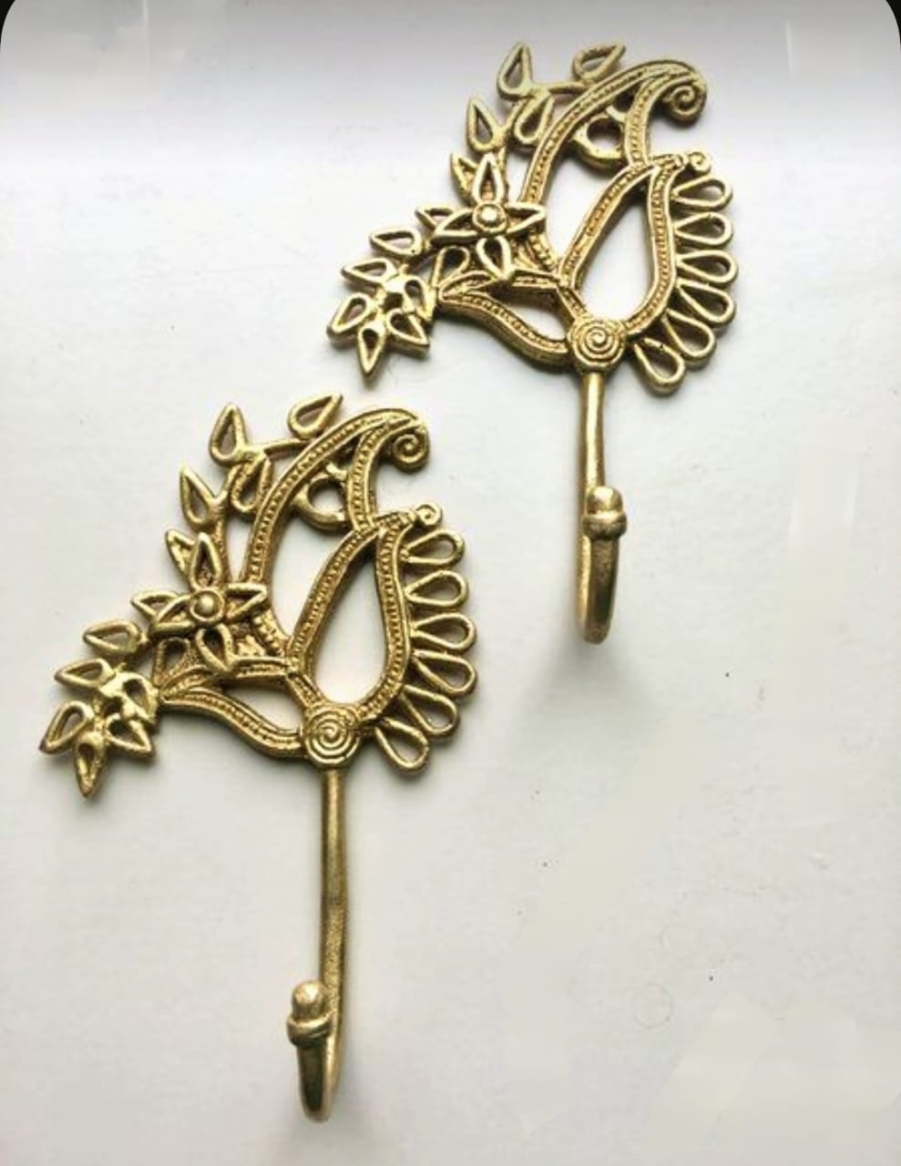 Leaf-Inspired Brass Hooks: Nature's Charm for Your Walls