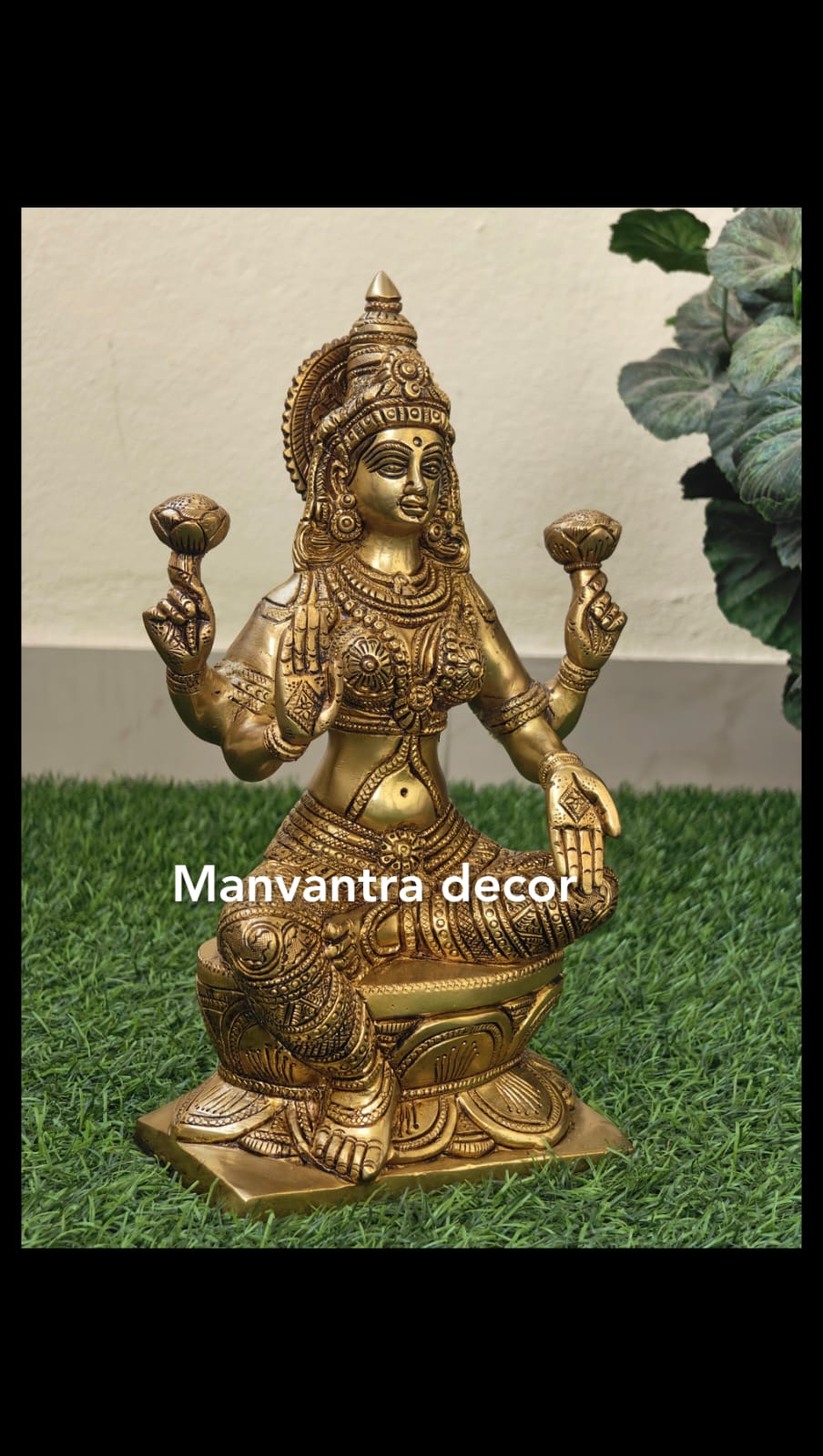 Lakshmi idol