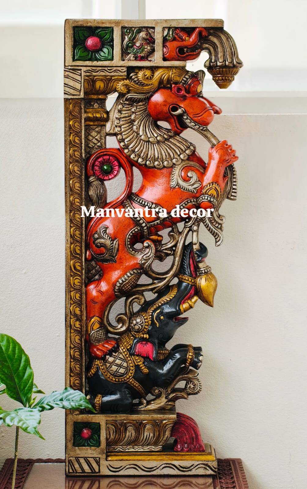 Masterpiece yali brackets
Carved out of Teakwood with an antique temple-style paint finish