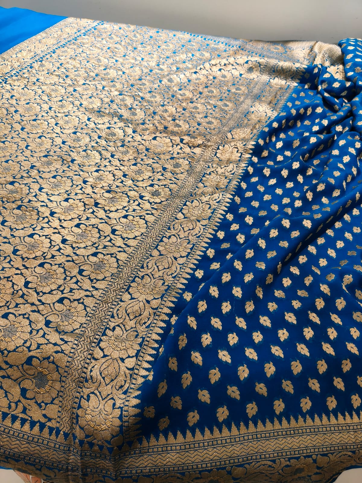 pure silk blue saree in sheer, and breathable fabric traditionally woven from 100% mulberry silk and pure zari completely hand woven