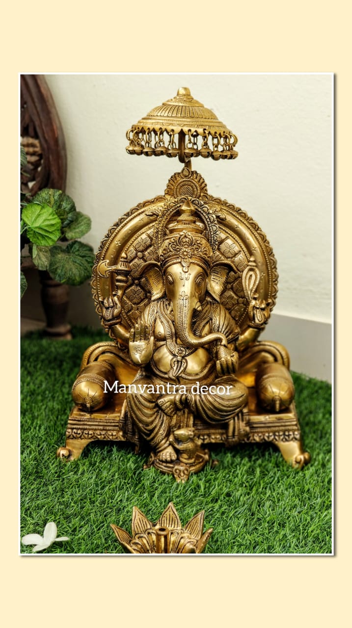 Ganesh idol with chatri