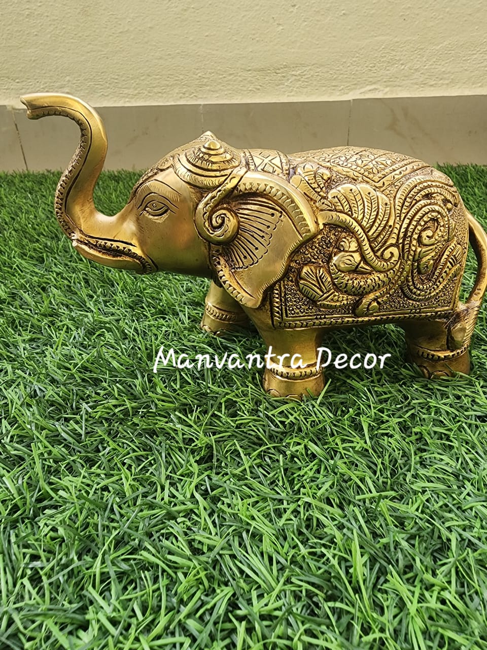 Elephant statue