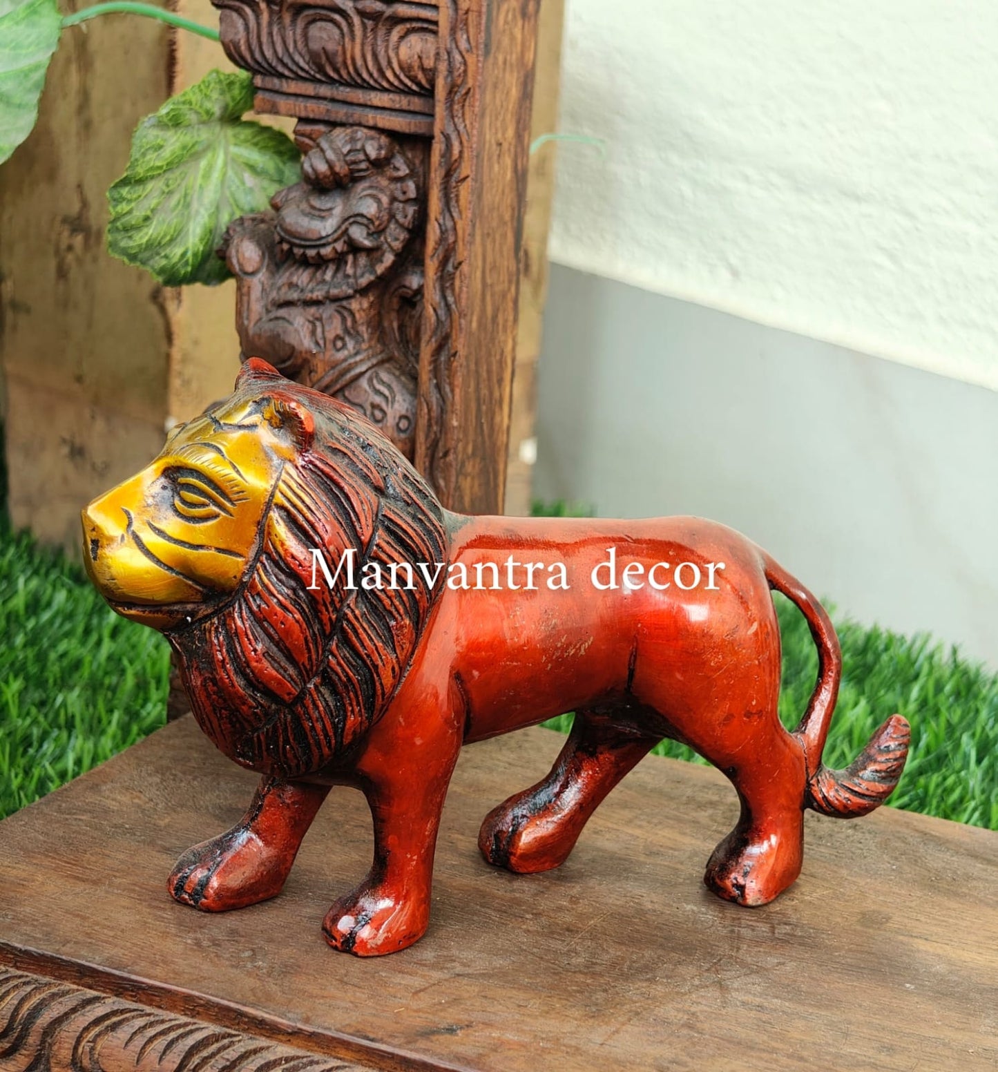 Lion figure