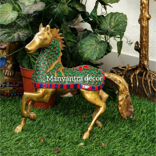 Horse statue