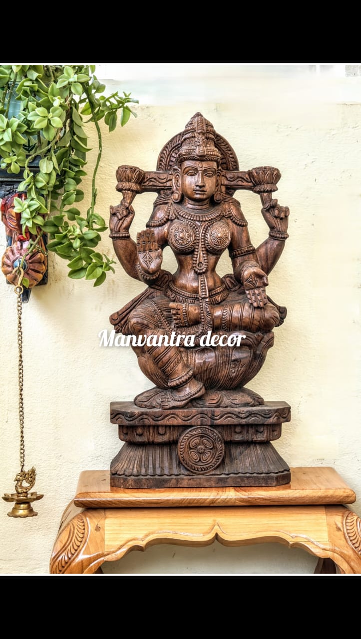 Lakshmi idol