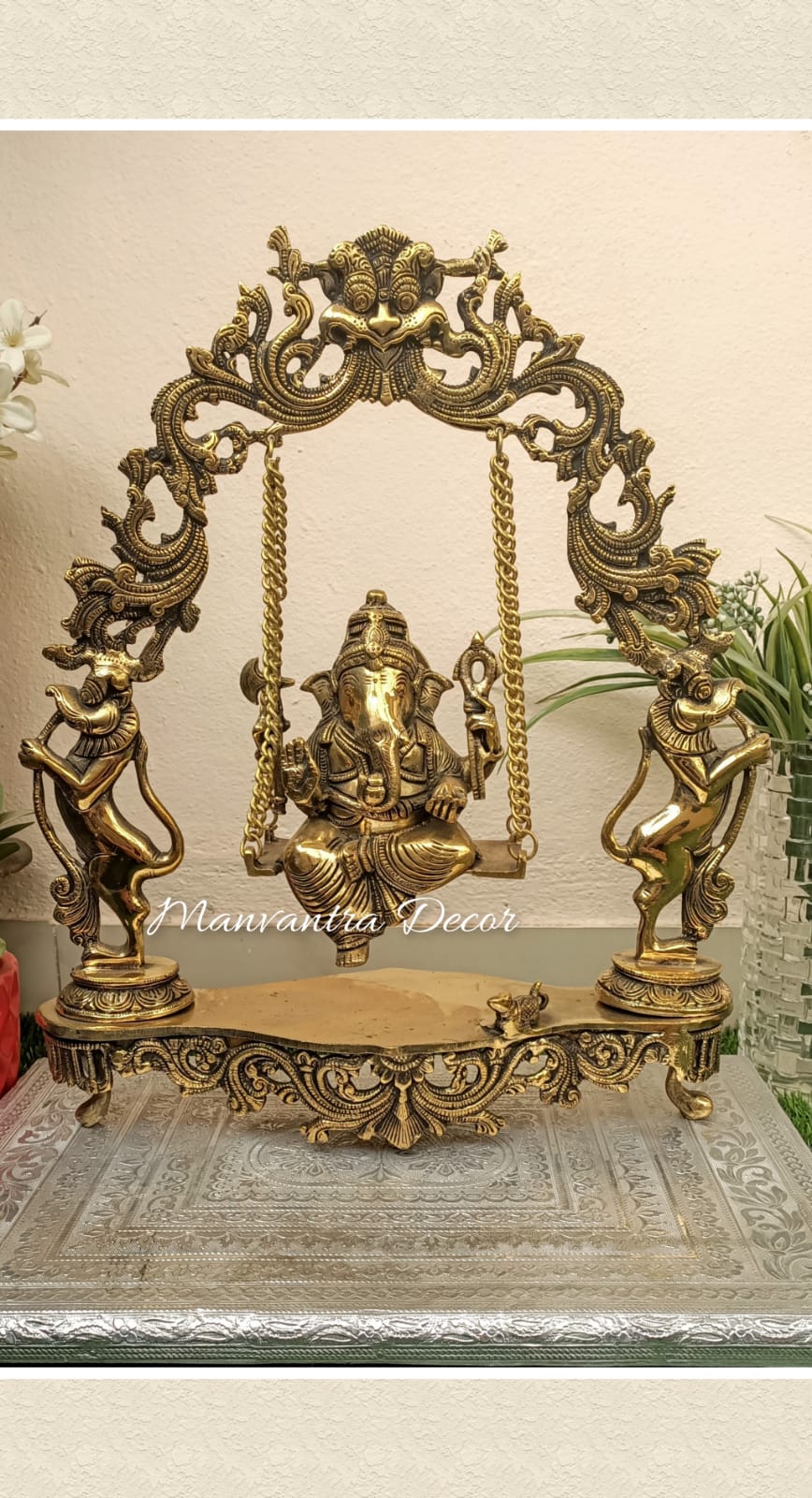 Jhula Ganesha idol