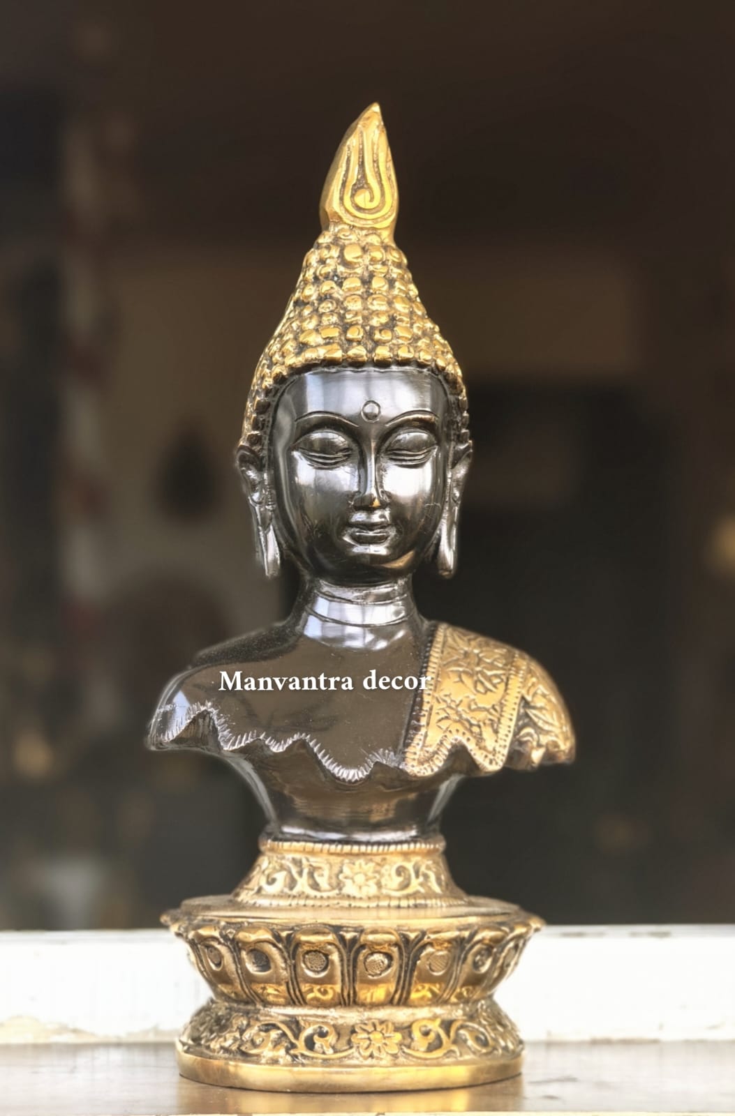 Buddha idol