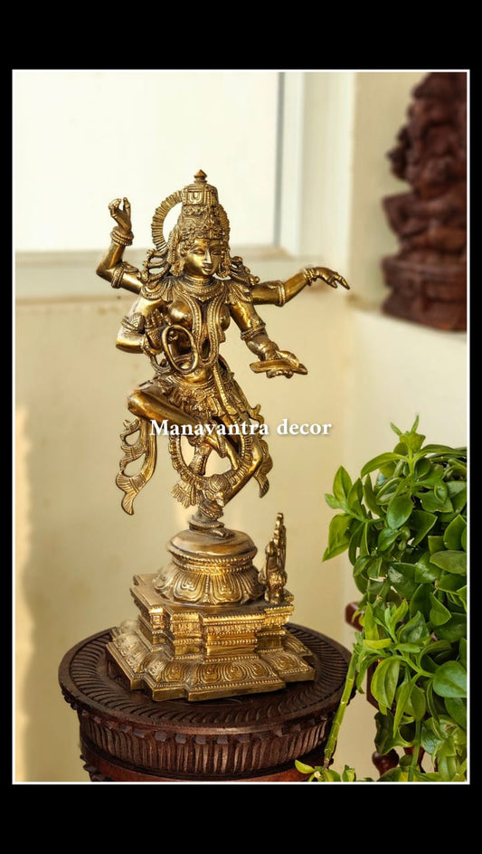 Saraswati idol bronze