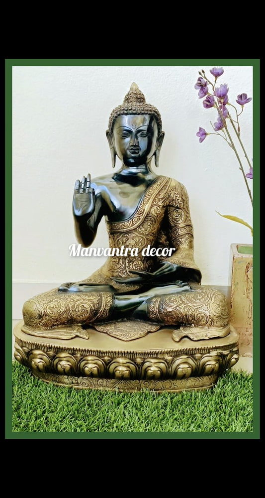 Buddha idol