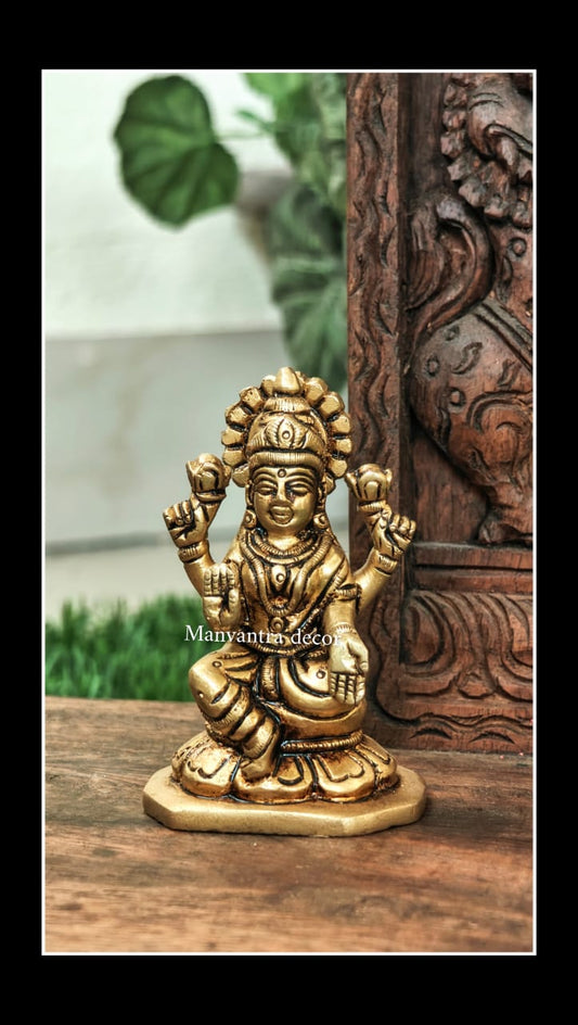 Lakshmi idol