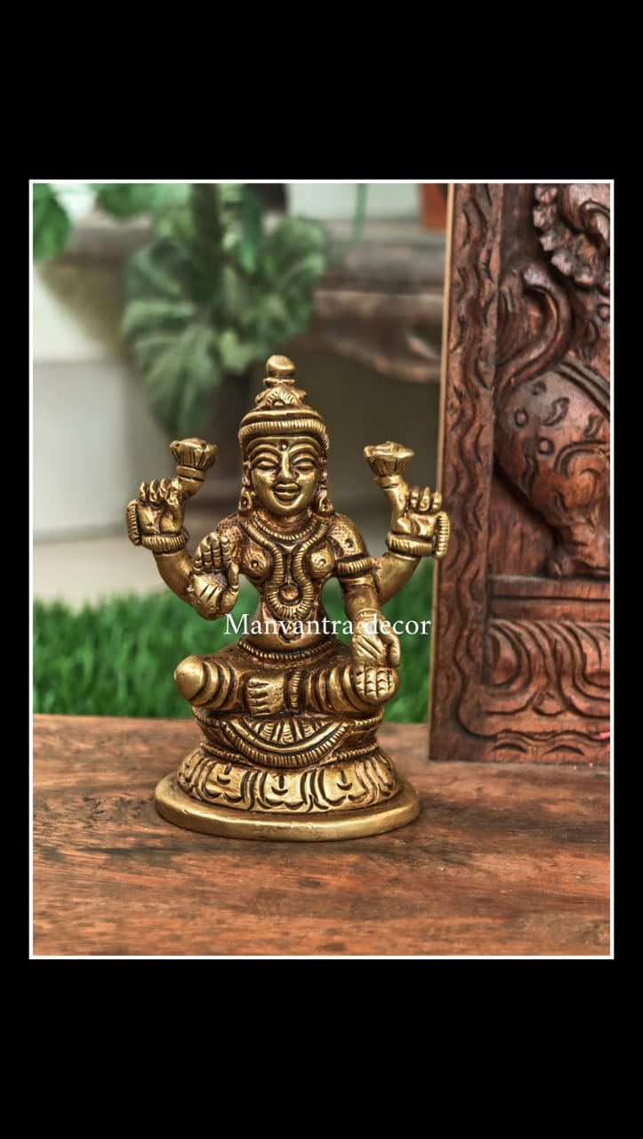 Lakshmi idol