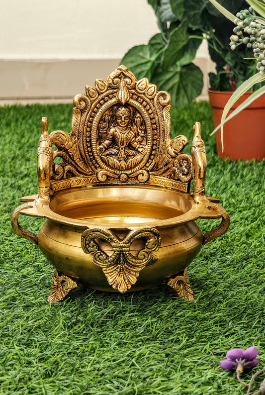 Lakshmi urli