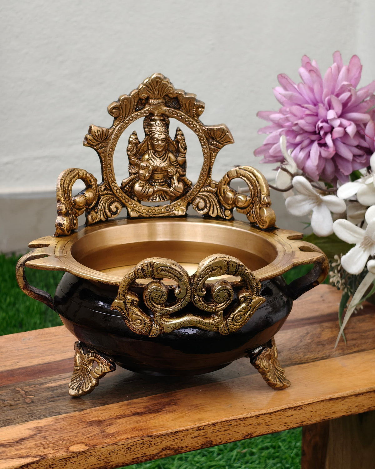 Lakshmi urli