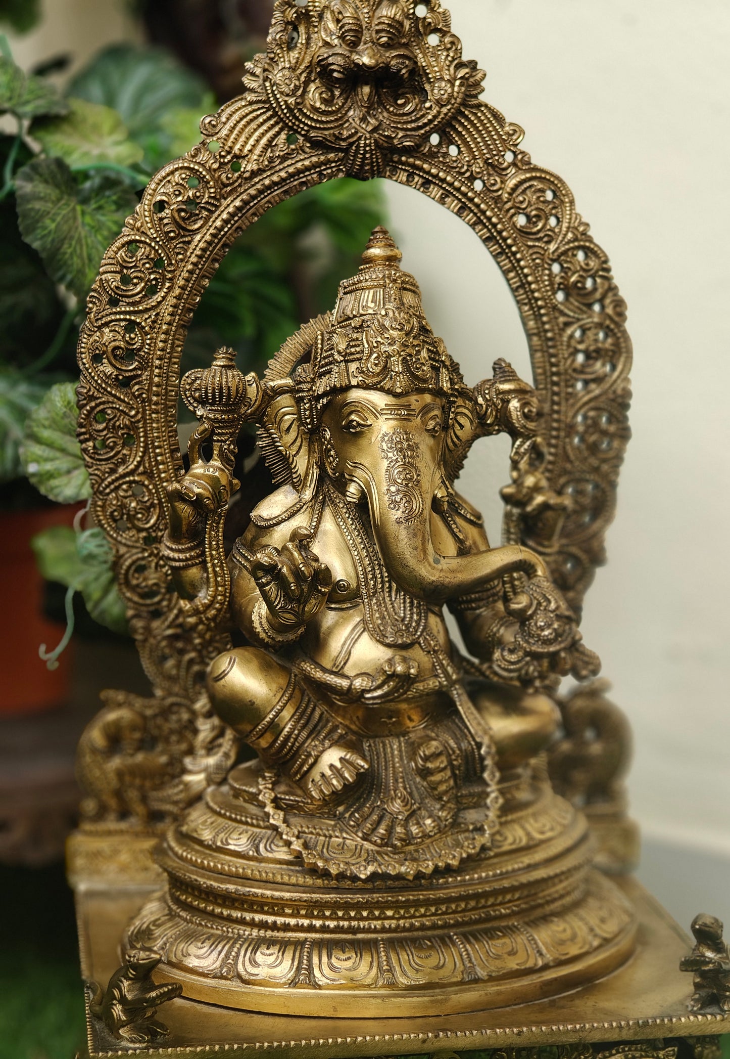 Ganesha idol bronze