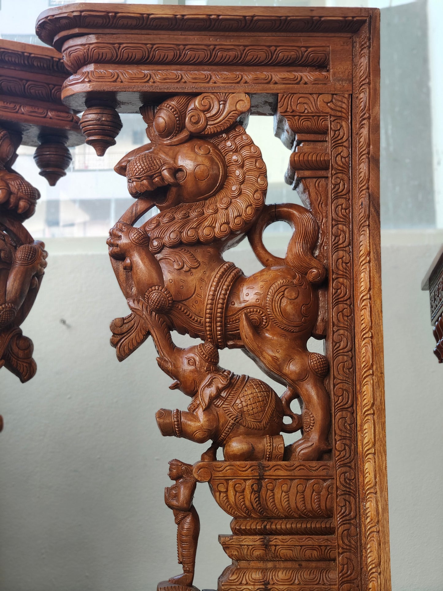 Yali big corbels pair