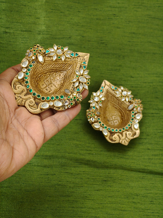 Brass diyas with shimmering stonework in pure brass(pair)