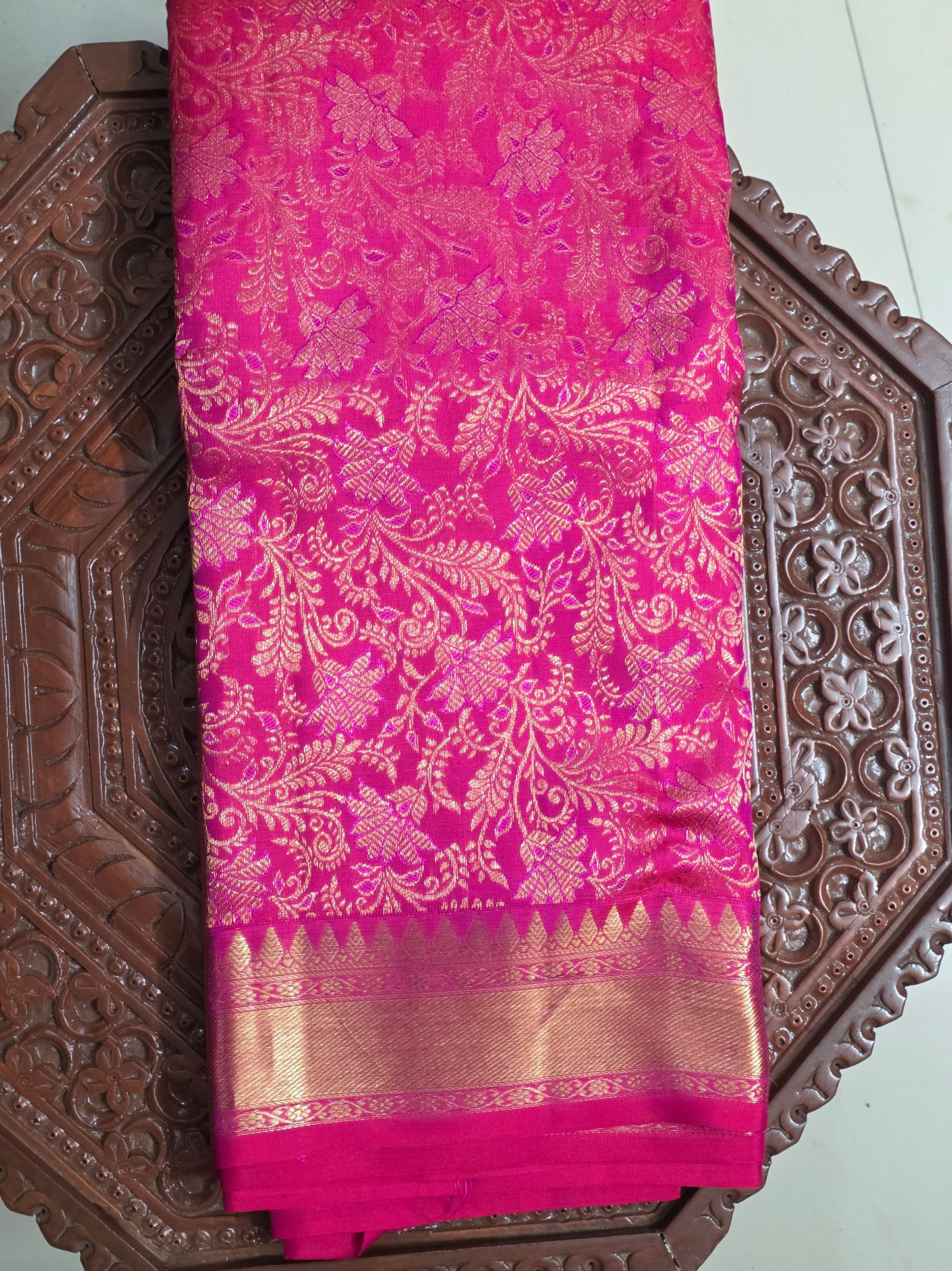 Pure 100% Mulberry silk saree with pure zari completely hand woven
