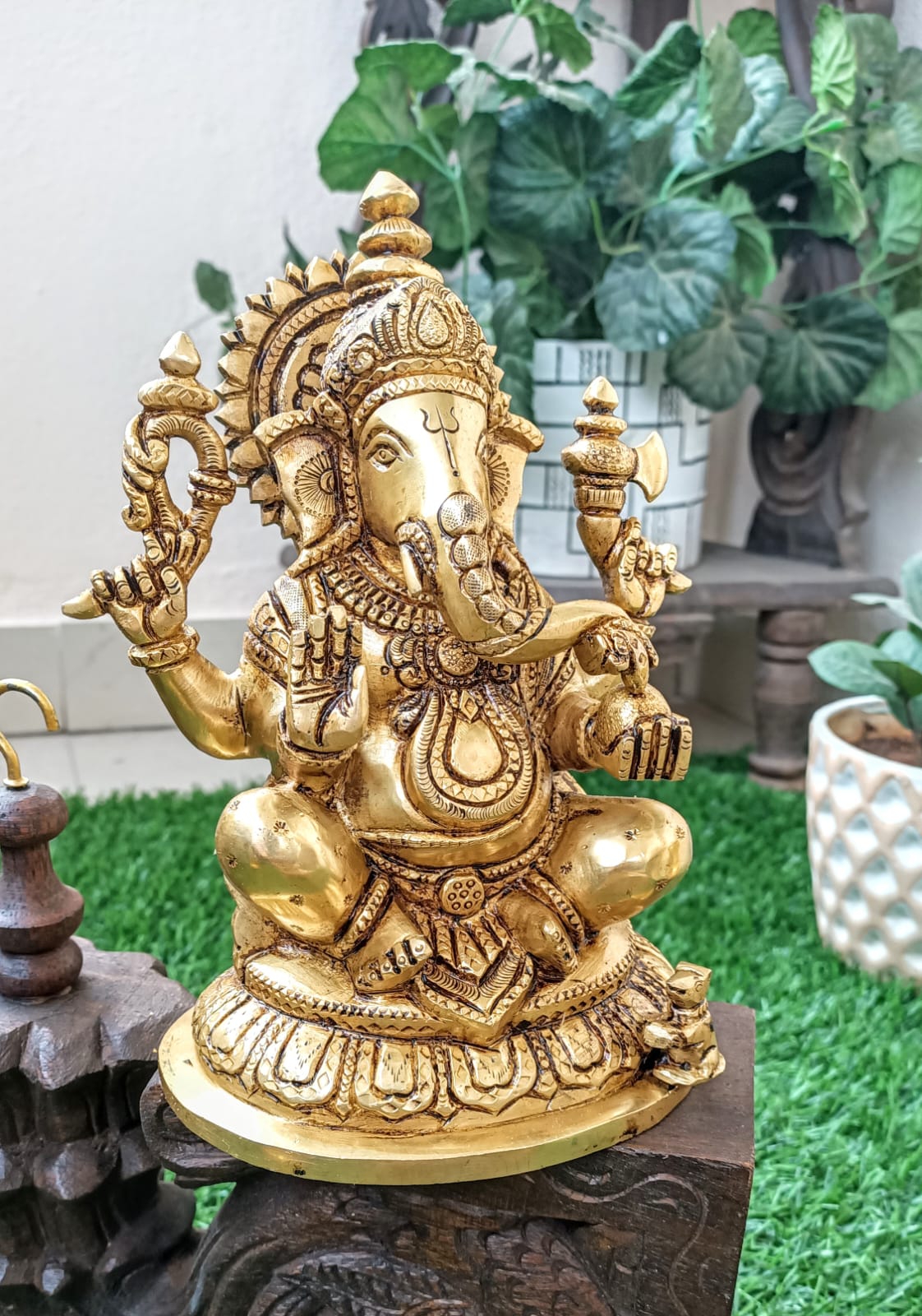 Ganesha idol in pure brass complete hand carved