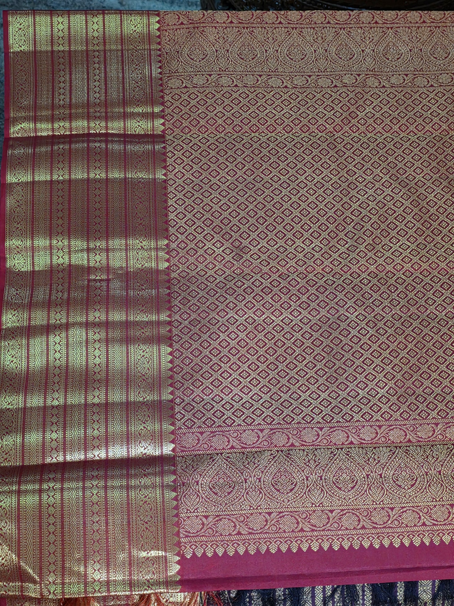 Pure Mulberry silk dual tone brown saree with pure zari completely hand woven.