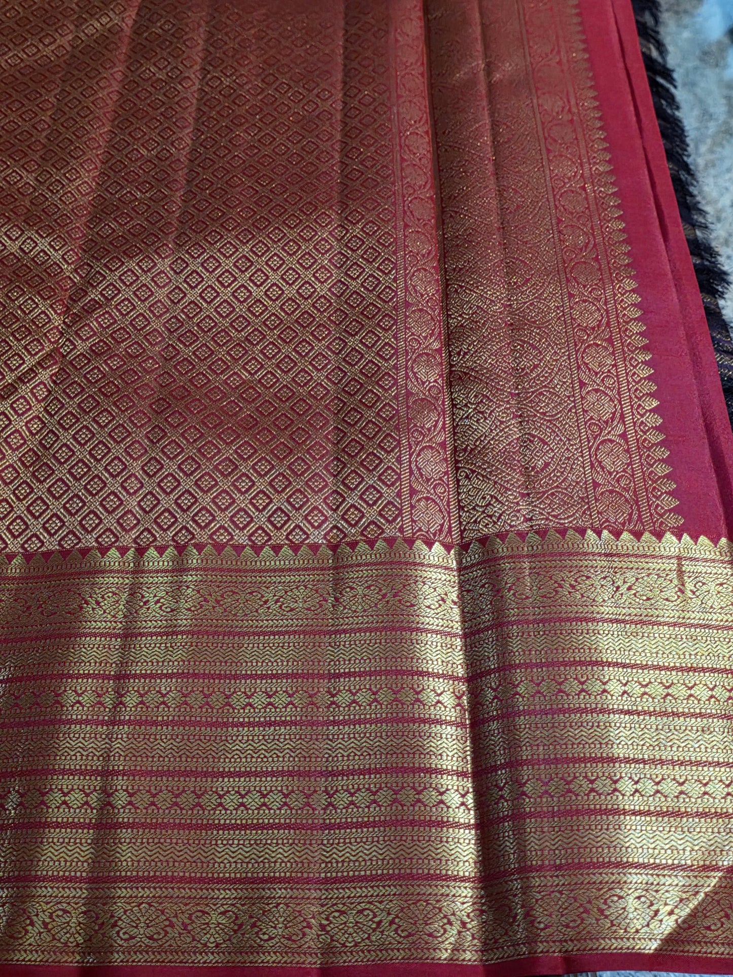 Pure Mulberry silk dual tone brown saree with pure zari completely hand woven.