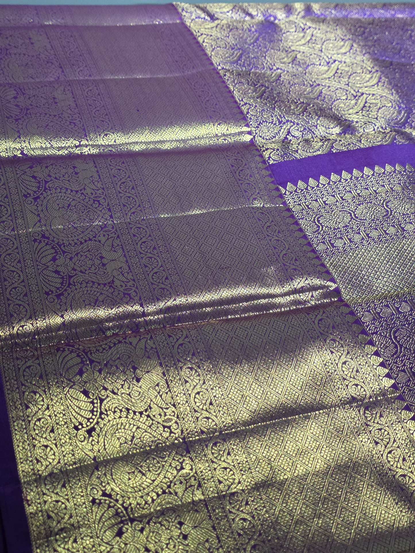 Pure 100% Mulberry silk saree with pure zari completely hand woven