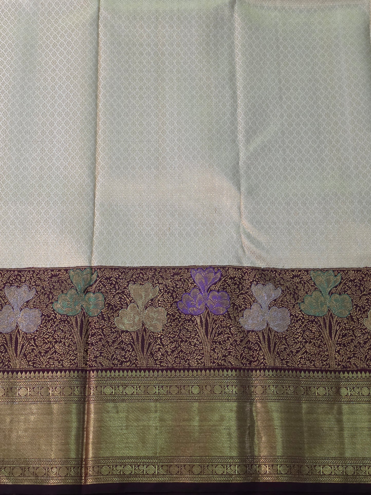 Pure Mulberry silk saree cream colour korvai style special weaving with pure zari and contrast border and rich completely hand woven.