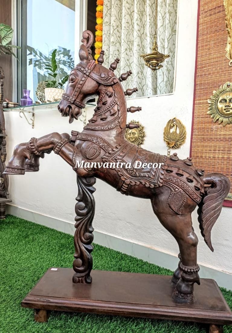 Horse statue